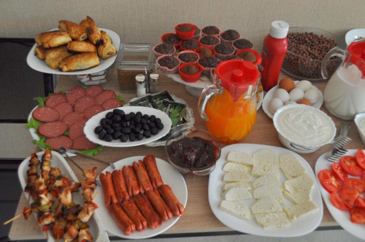 Hotel Dany Tbilisi Bagian luar foto